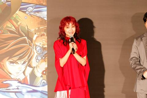 「劇場版『鬼滅の刃』無限城編 第一章 猗窩座再来」の公開記念舞台あいさつに登場したLiSAさん（C）吾峠呼世晴／集英社・アニプレックス・ufotable