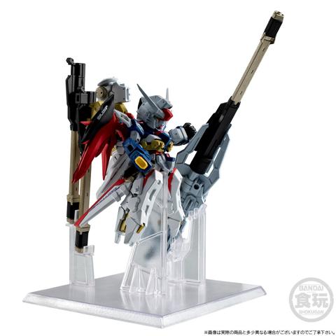 「機動戦士ガンダムSEED FREEDOM」のデスティニーガンダムSpecIIとゼウスシルエットのフィギュアのセット「FW GUNDAM CONVERGE デスティニーガンダムSpecII＆ゼウスシルエット【プレミアムバンダイ限定】」（c）創通・サンライズ