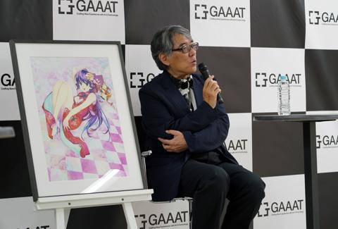 企画展「美樹本晴彦画集『MACROSS』展 ～重唱～」のトークイベントに登場した美樹本晴彦さん