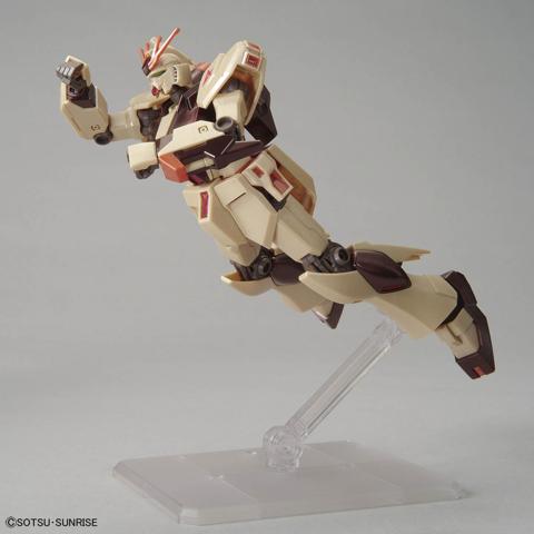 「機動戦士ガンダム 逆襲のシャア」のνガンダムのガンプラ「ENTRY GRADE 1／144 νガンダム（アクシズ・ショックイメージカラー）」（c）創通・サンライズ