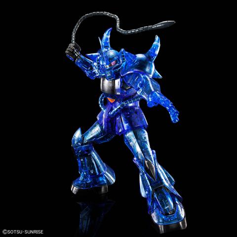 「機動戦士ガンダム」のグフのガンプラ「MG 1／100 グフ Ver.2.0 ［クリアカラー］」（c）創通・サンライズ