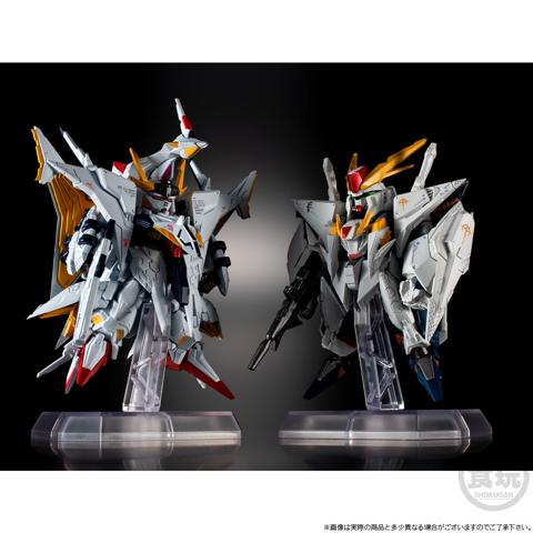 「機動戦士ガンダム 閃光のハサウェイ」のΞガンダムとペーネロペーのフィギュアのセット「FW GUNDAM CONVERGE CORE 閃光のハサウェイセット【プレミアムバンダイ限定】」（c）創通・サンライズ