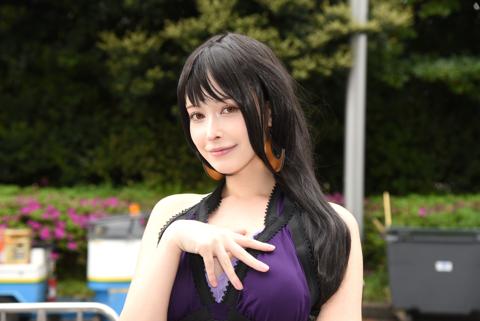 「ファイナルファンタジーVII リメイク」のティファのコスプレを披露したきゃしーさん