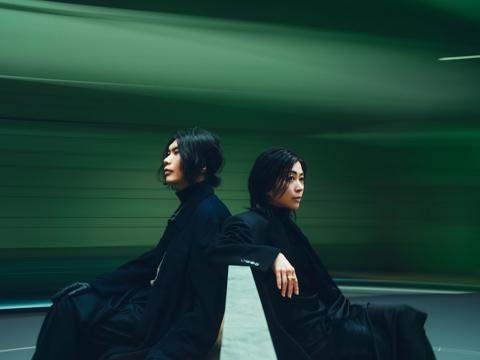 劇場版アニメ「チェンソーマン レゼ篇」のエンディングテーマ「JANE DOE」を担当する米津玄師さん、宇多田ヒカルさん