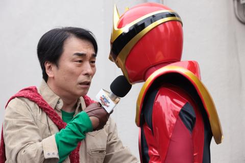 「ナンバーワン戦隊ゴジュウジャー」第26話「秘密に密着！ 遠野吠は新入社員」の一場面（C）テレビ朝日・東映AG・東映