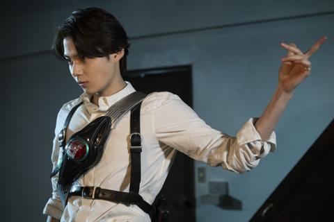 「仮面ライダーゼッツ」Case1「始まる」の一場面（C）2025 石森プロ・テレビ朝日・ADK EM・東映