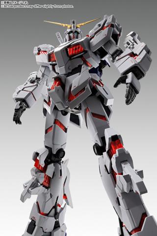 「機動戦士ガンダムUC」のユニコーンガンダムのフィギュア「GUNDAM FIX FIGURATION METAL COMPOSITE ユニコーンガンダム -STORE LIMITED EDITION-」（c）創通・サンライズ