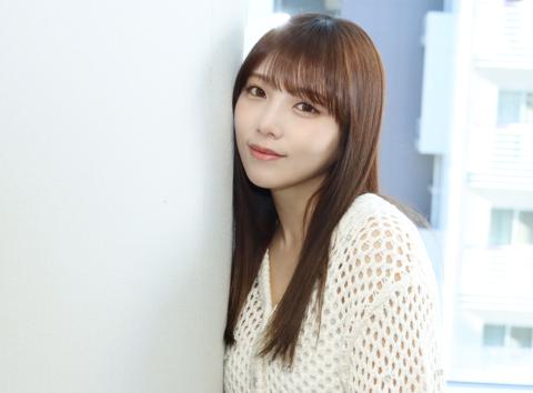ドラマ「死ぬまでバズってろ！！」で主演する与田祐希さん