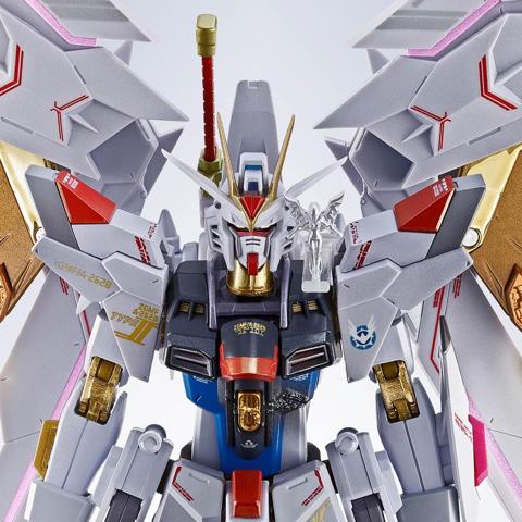 「機動戦士ガンダムSEED FREEDOM」のマイティーストライクフリーダムガンダムのフィギュア「METAL ROBOT魂 ＜SIDE MS＞ マイティーストライクフリーダムガンダム 最終決戦 Ver.」（c）創通・サンライズ