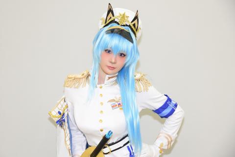 「勝利の女神：NIKKE」のヘルムのコスプレを披露したJILI（池尻愛吏）さん