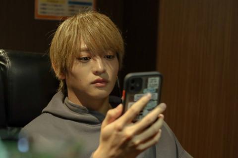 連続ドラマ「パパと親父のウチご飯」第2話の一場面＝テレビ朝日提供