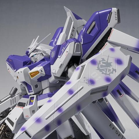 「機動戦士ガンダム 逆襲のシャア ベルトーチカ・チルドレン」のHi-νガンダムのフィギュア「METAL ROBOT魂 ＜SIDE MS＞ Hi-νガンダム -Exclusive Edition-」（c）創通・サンライズ
