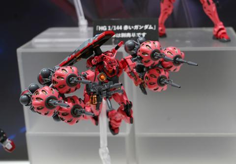 「HG 1／144 赤いガンダム」の拡張パーツ「HG 1／144 赤いガンダム用拡張セット」