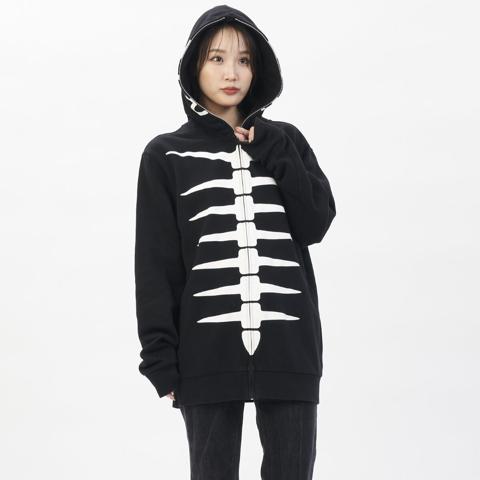 「仮面ライダー」のショッカー戦闘員をイメージしたパーカー「仮面ライダー ショッカー戦闘員 パーカー」（c）石森プロ・東映