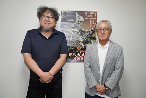 「ガメラ」シリーズの4Kデジタル修復版を監修した樋口真嗣さん(左)と小椋俊一さん