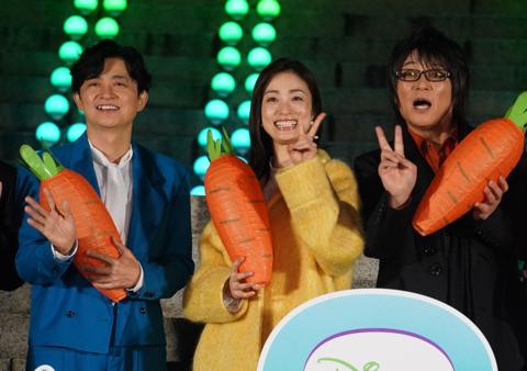 「ズートピア２」のイベント「映画『ズートピア２』 ZOOJOJI大ヒット祈願イベント」に登場した（左から）下野紘さん、上戸彩さん、森川智之さん