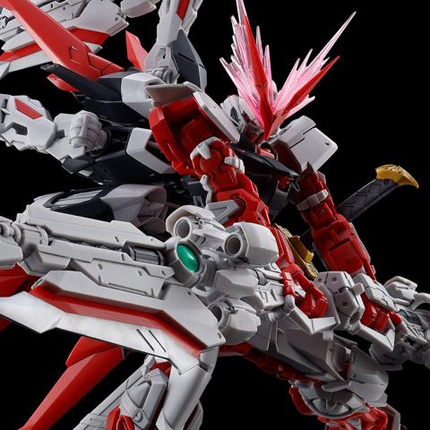 「機動戦士ガンダムSEED DESTINY ASTRAY R」のガンダムアストレイ レッドドラゴンのガンプラ「RG 1／144 ガンダムアストレイ レッドドラゴン」（c）創通・サンライズ