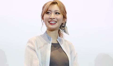 Vシネクスト「仮面ライダーガヴ ギルティ・パルフェ」初日舞台あいさつに登壇した宮部のぞみさん