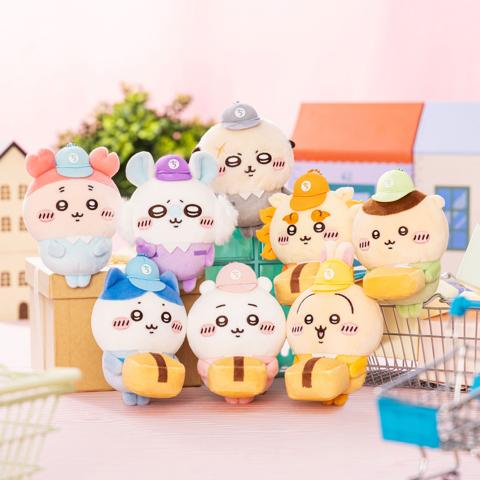 「ちいかわ」の公式ウェブショップ「ちいかわマーケット」の5周年限定のマスコット「ちいかわマーケット　配達員さんなマスコット」（c）nagano