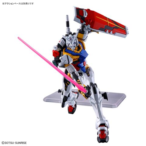「機動戦士Gundam GQuuuuuuX」の白いガンダムのガンプラ「HG 1/144 白いガンダム」（c）創通・サンライズ
