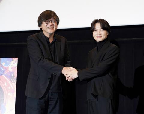 「第1回あいち・なごやインターナショナル・アニメーション・フィルム・フェスティバル」にサプライズで登場した細田守監督(左)と神木隆之介さん