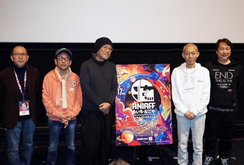 アニメ「機動警察パトレイバー アーリーデイズ」の上映会に登場した(左から)藤津亮太さん、真木太郎さん、出渕裕さん、伊藤和典さん、浅沼誠さん