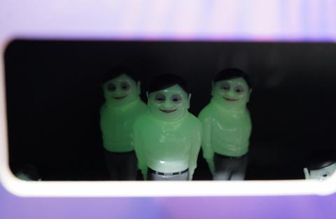 「ダンダダン」のセルポ星人のフィギュア「オカルティックソフビコレクション TVアニメ『ダンダダン』 セルポ星人 妖しく光る！？蓄光Ver.」