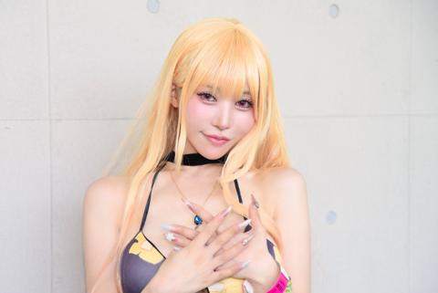 「その着せ替え人形は恋をする」喜多川海夢のコスプレを披露した絢子お姉さん