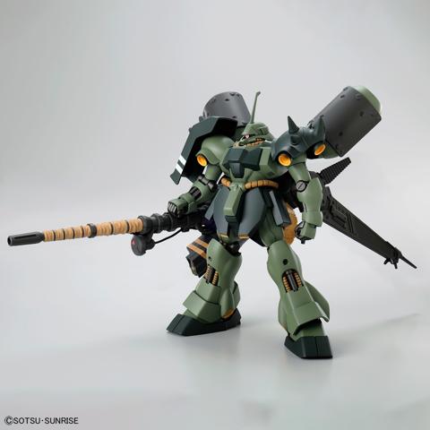 「機動戦士ガンダム 逆襲のシャア」のギラ・ドーガのガンプラ「HG 1／144 ギラ・ドーガ（重武装仕様）」（c）創通・サンライズ