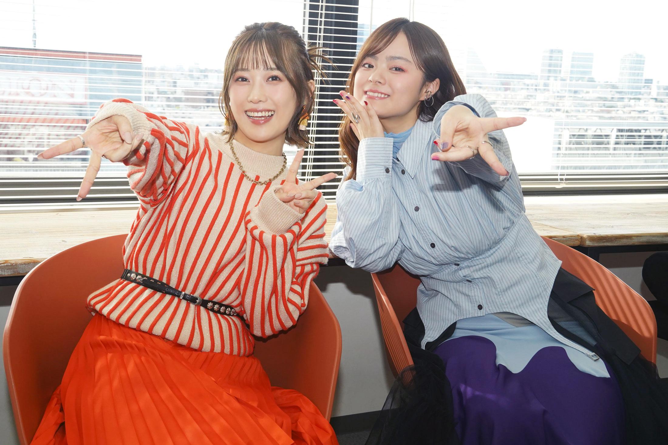 アニメ「超かぐや姫！」に出演するかぐや役の夏吉ゆうこさん（左）と酒寄彩葉役の永瀬アンナさん