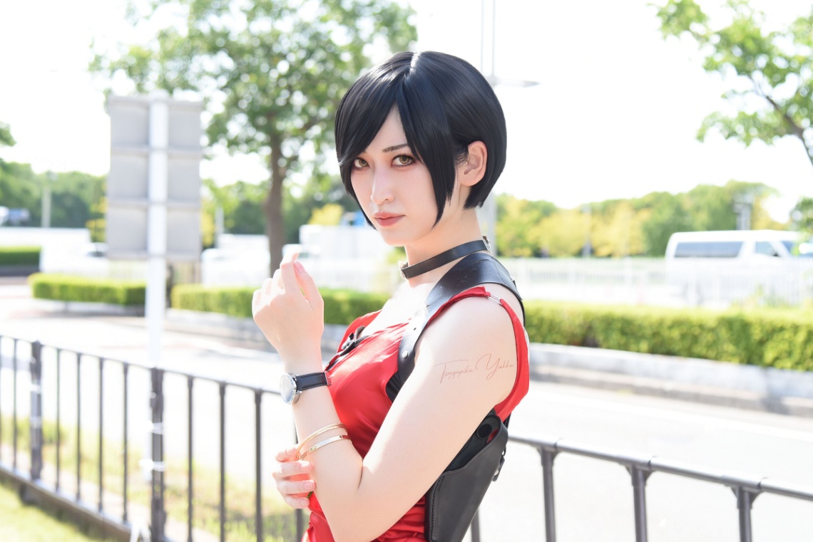 「バイオハザード」シリーズ：エイダ・ウォンのコスプレを披露したつやぴかゆっけさん