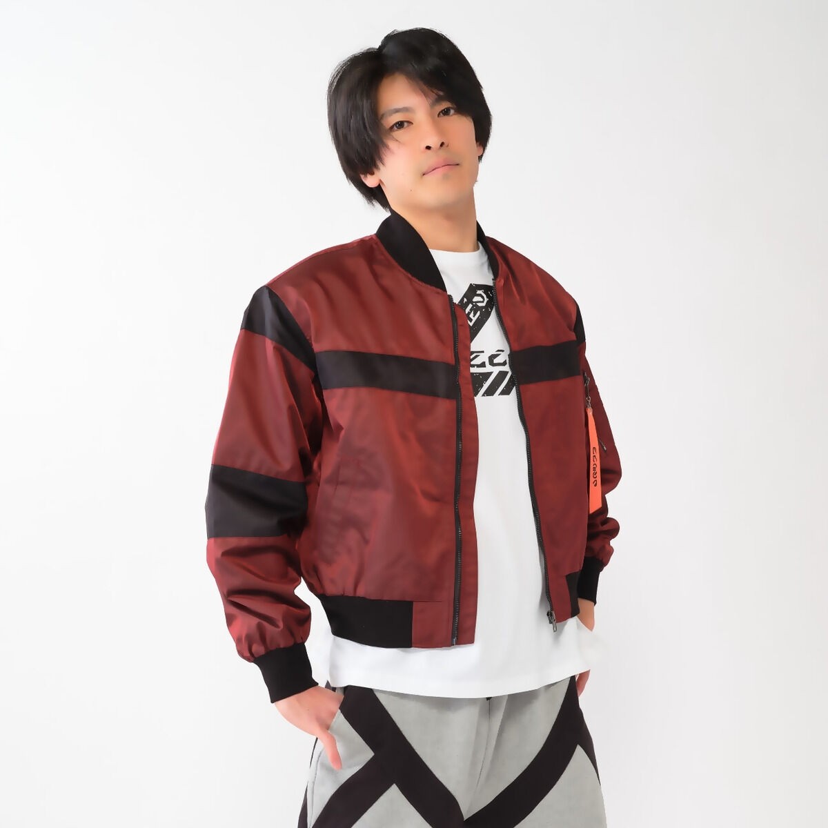 「超宇宙刑事ギャバン インフィニティ」に登場する弩城怜慈のジャケットを商品化した「超宇宙刑事ギャバン インフィニティ ギャバン・インフィニティ／弩城 怜慈 ジャケット」（c）テレビ朝日・東映AG・東映