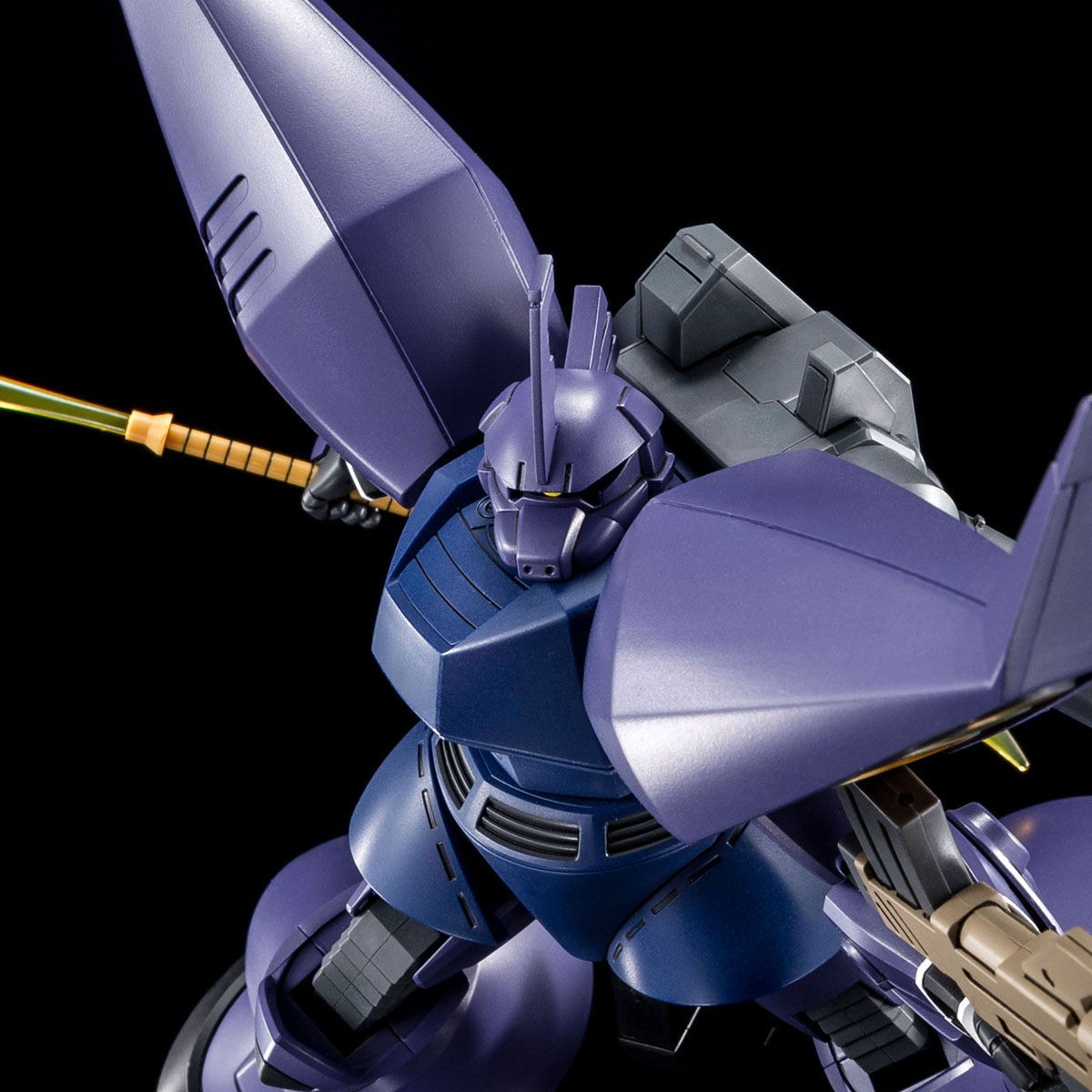 「機動戦士ガンダムUC」のリゲルグのガンプラ「HG 1／144 リゲルグ（ユニコーンVer.）」（C）創通・サンライズ