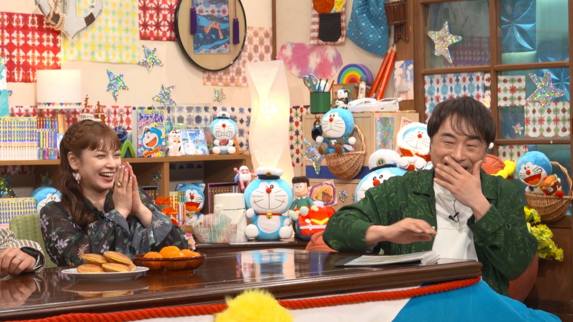 「ドラえもん」の特別番組「ひみつが満載！？もっと知りたい！映画ドラえもんスペシャル」に出演する平愛梨さん（左）と関智一さん（c）藤子プロ・小学館・テレビ朝日・シンエイ・ADK