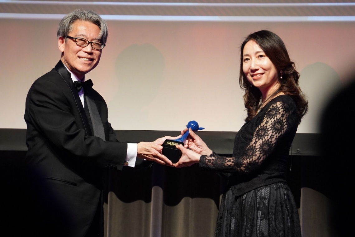 「第20回声優アワード」で富山敬・高橋和枝賞を受賞した佐久間レイさん