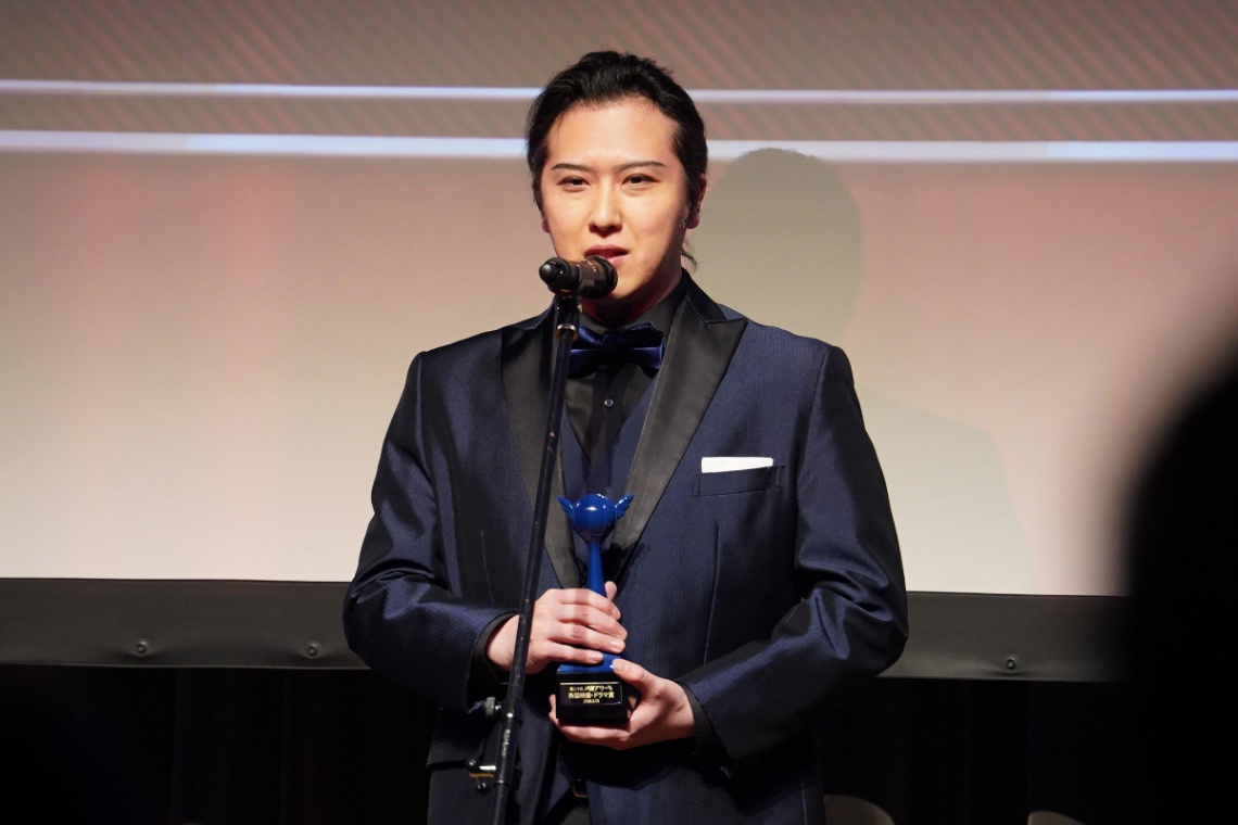 「第20回声優アワード」で外国映画・ドラマ賞を受賞した尾上松也さん