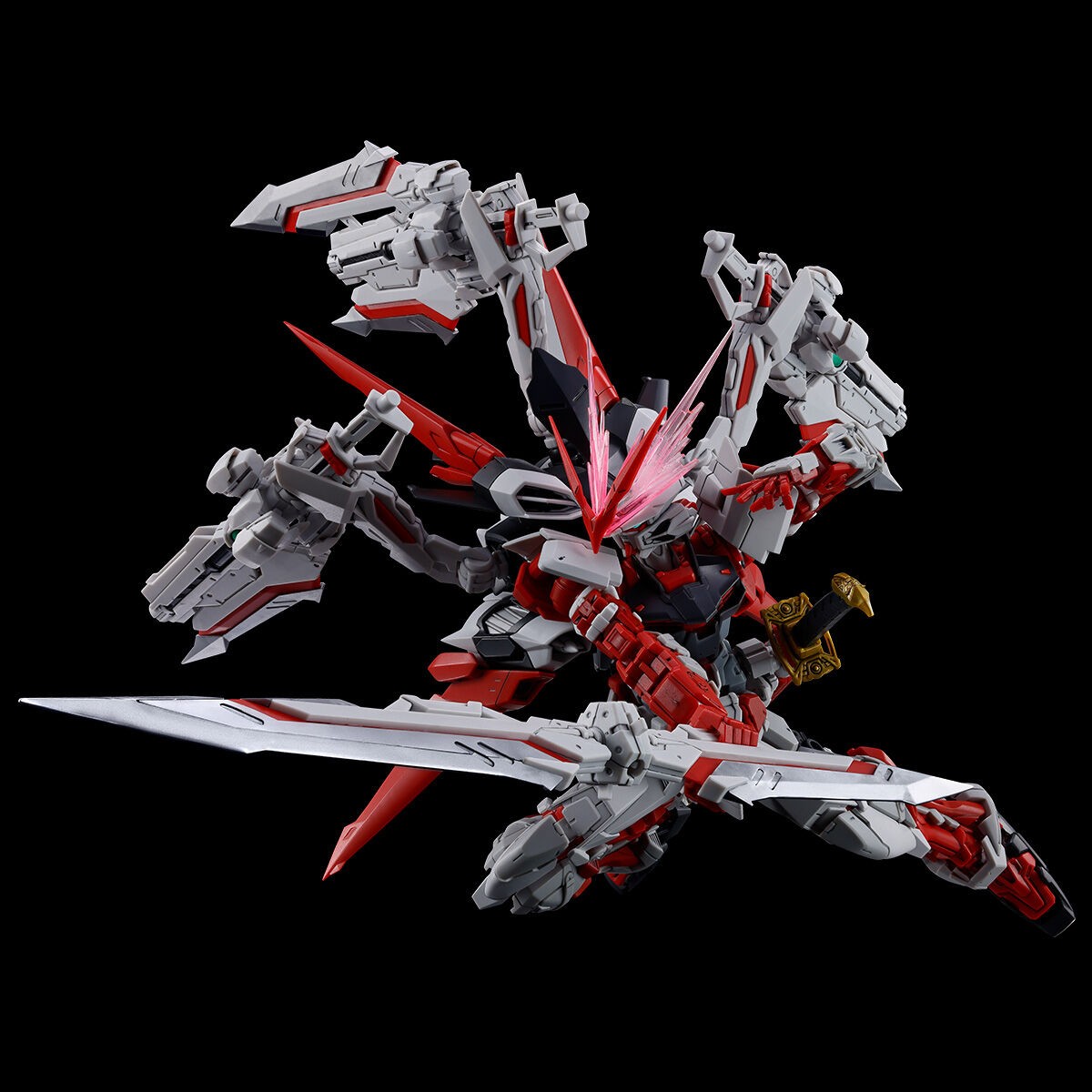 「機動戦士ガンダムSEED DESTINY ASTRAY R」のガンダムアストレイ レッドドラゴンのガンプラ「RG 1／144 ガンダムアストレイ レッドドラゴン」（c）創通・サンライズ