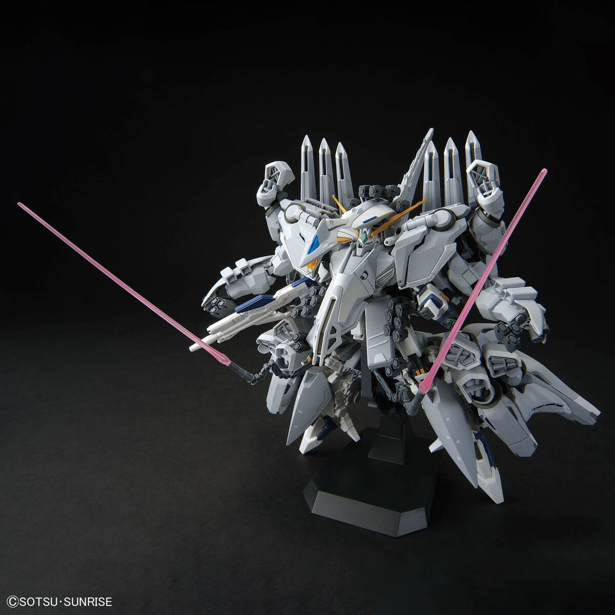 「機動戦士ガンダム 閃光のハサウェイ キルケーの魔女」のアリュゼウスのガンプラ「HG 1／144 アリュゼウス」（C）創通・サンライズ