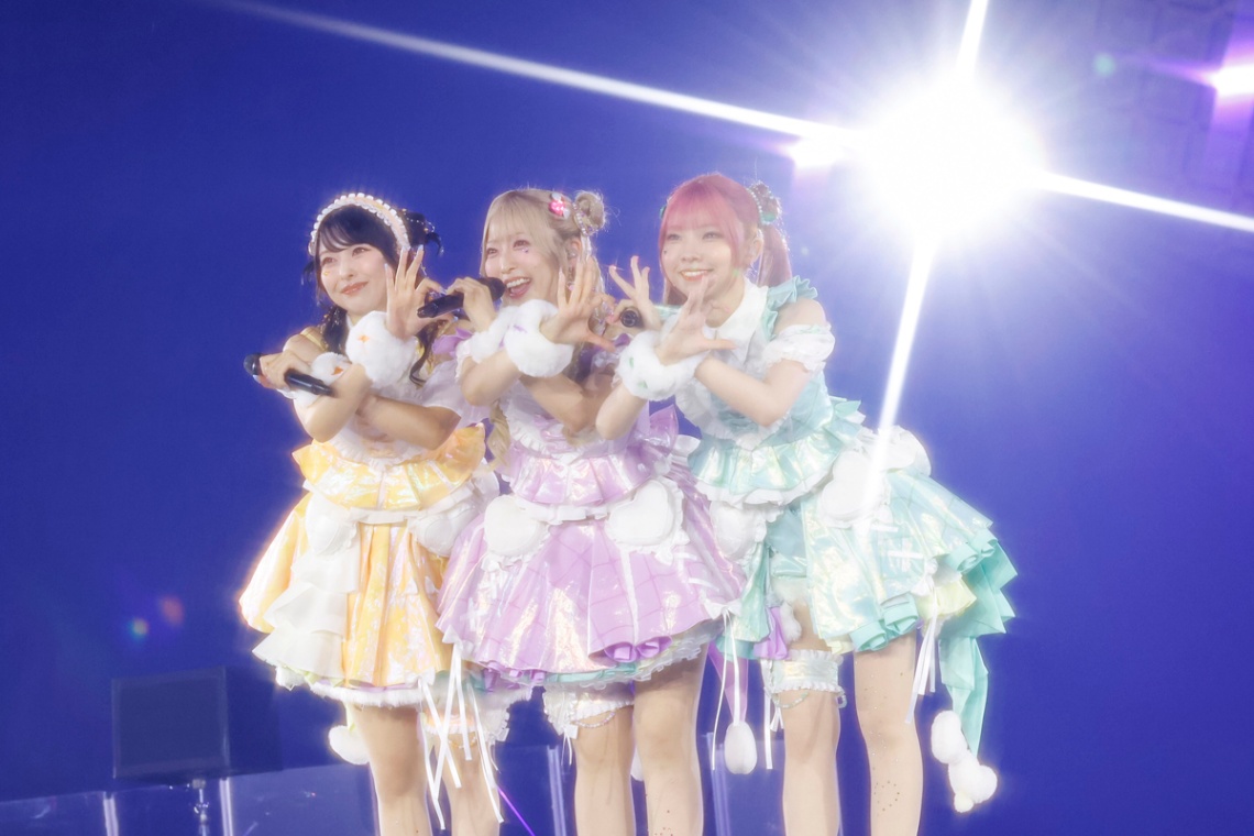 「Animelo Summer Live 2026 -Messenger-」に登場した「アイドルマスター シャイニーカラーズ」の「イルミネーションスターズ」（C）Animelo Summer Live 2026