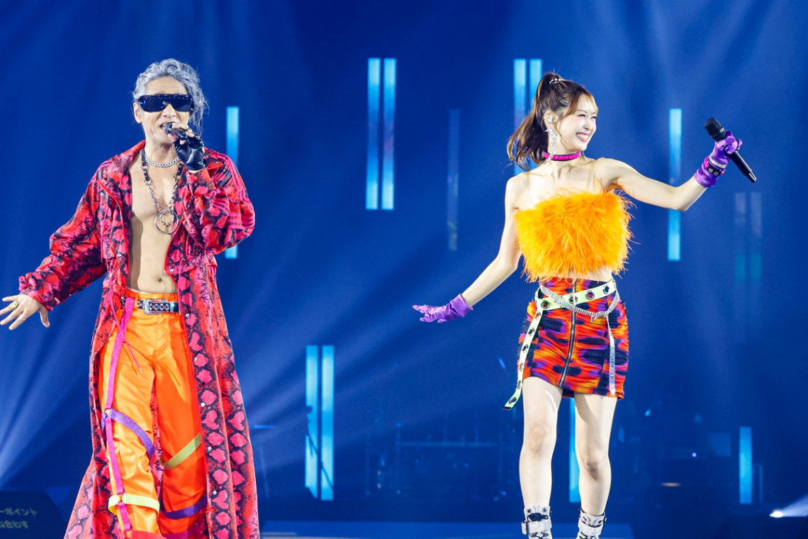 「Animelo Summer Live 2026 -Messenger-」に登場したMOTSUさん(左)と芹澤優さん(C)Animelo Summer Live 2026