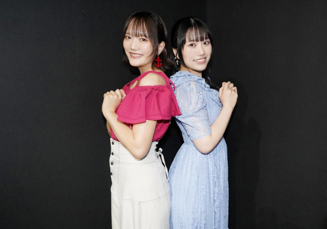 アニメ「さよならララ」に出演する菱川花菜さん（左）と川石奈奈さん