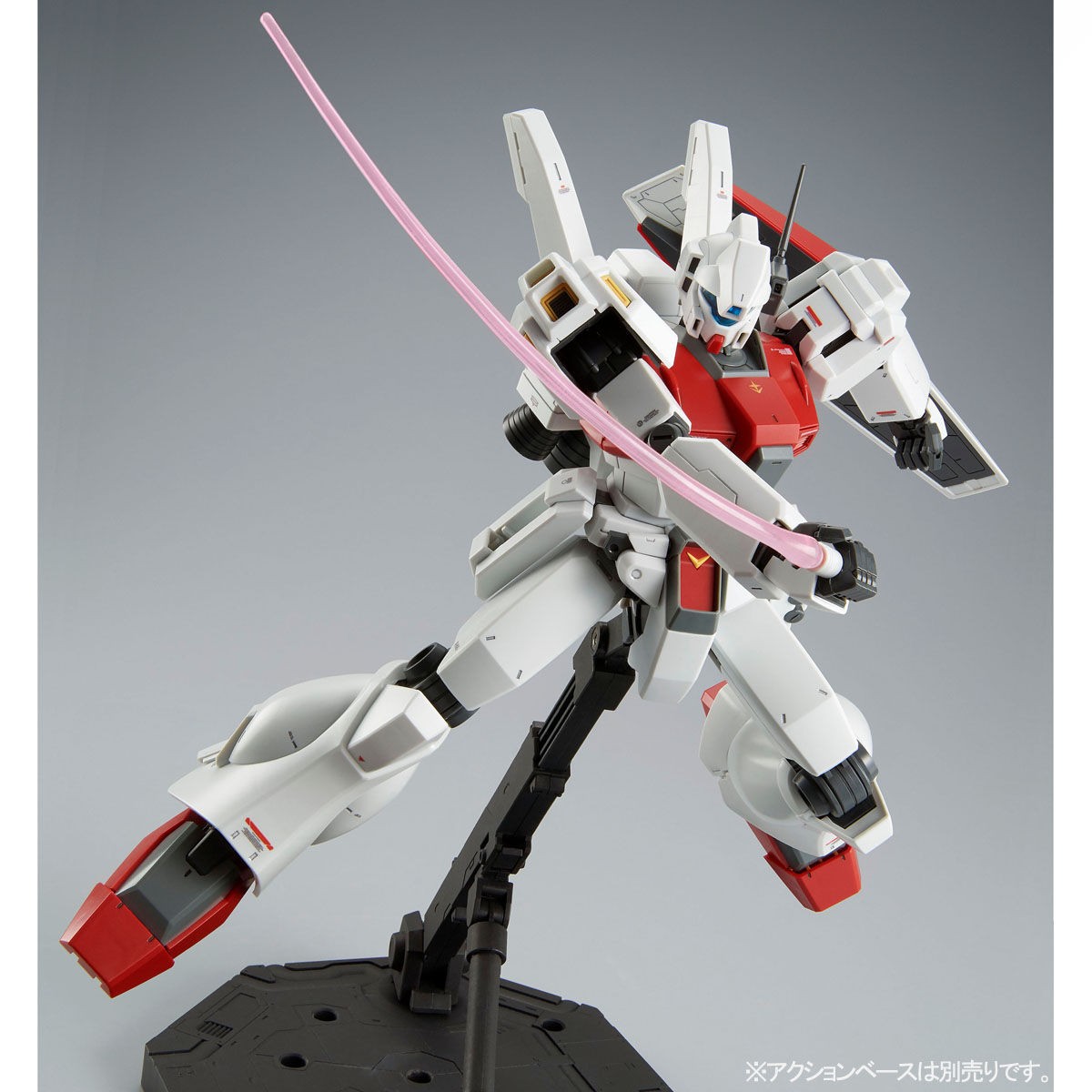 「機動戦士ガンダムUC MSV」の先行配備機ジェガンD型のガンプラ「MG 1/100 RGM-89D ジェガン D型(先行配備機)」(C)創通・サンライズ