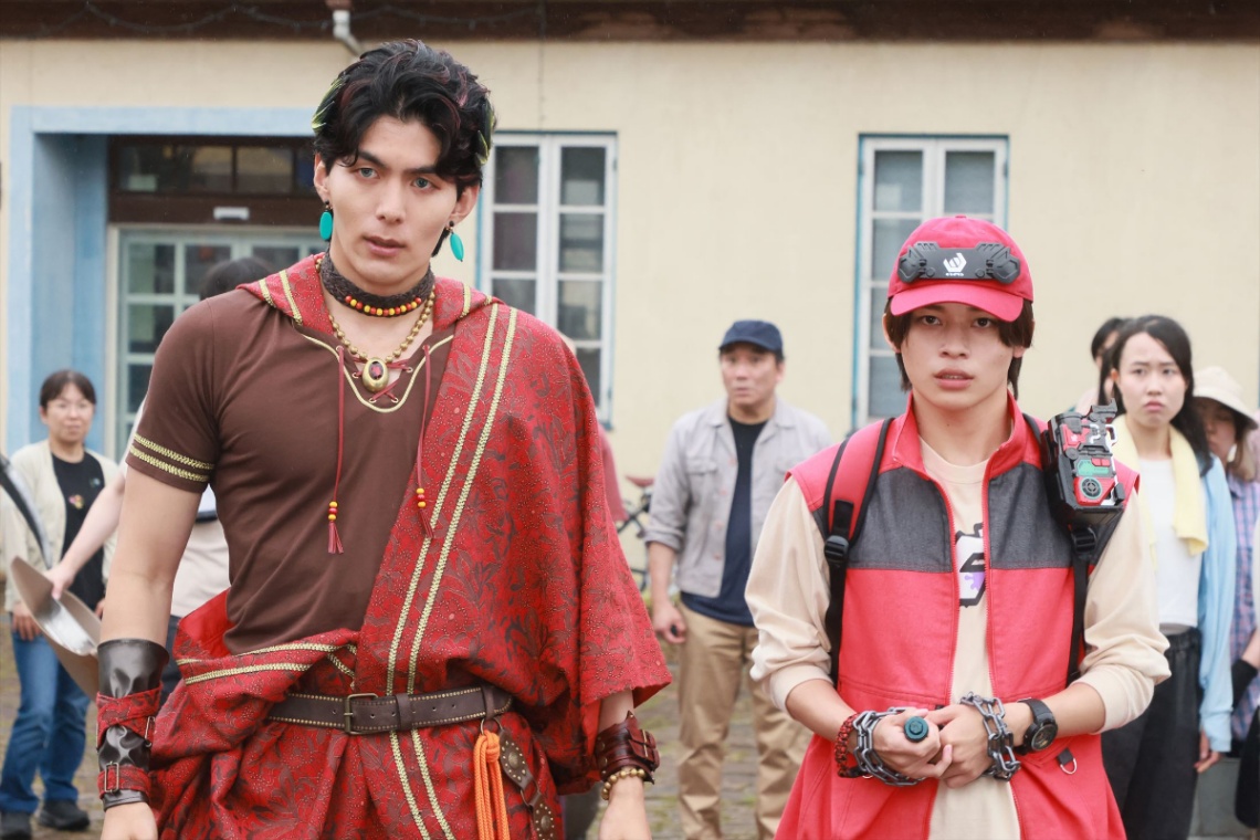 「角醒ハンター オメガホーン」第参話「味わえ！怒りのタッグバトル！」の一場面（C）テレビ朝日・東映AG・東映