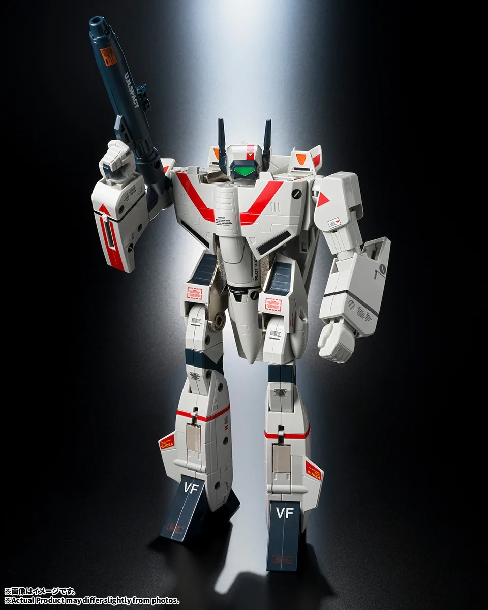 「マクロス」シリーズの玩具「オリジン・オブ・バルキリー VF-1J バルキリー45th Anniv.」（C）1982 BIGWEST