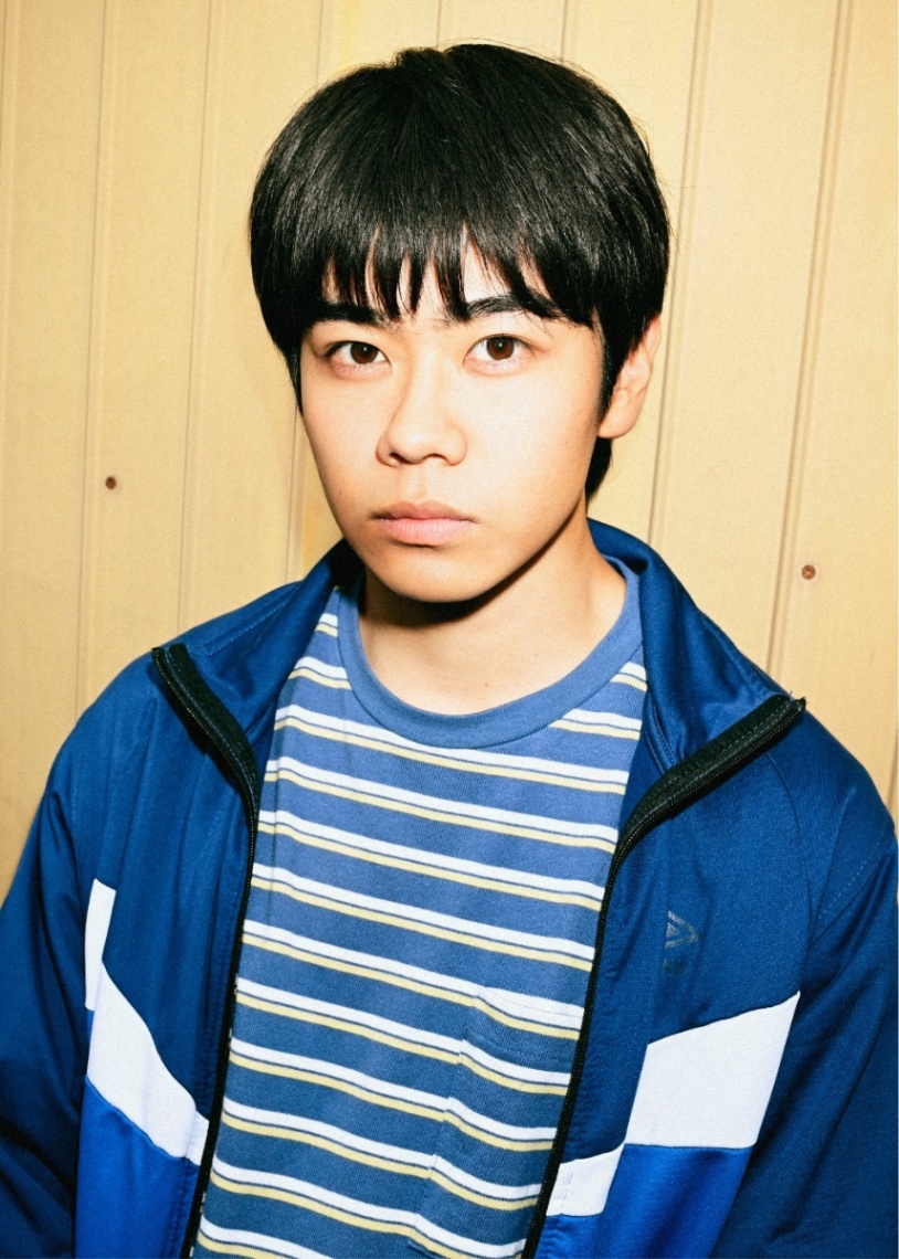 ドラマ「赤灯えれじい」で柳川智史（サトシ）を演じる黒崎煌代さん（C）「赤灯えれじい」製作委員会